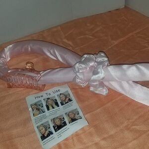 Source Unknown Pink and White Hair Accessories Set